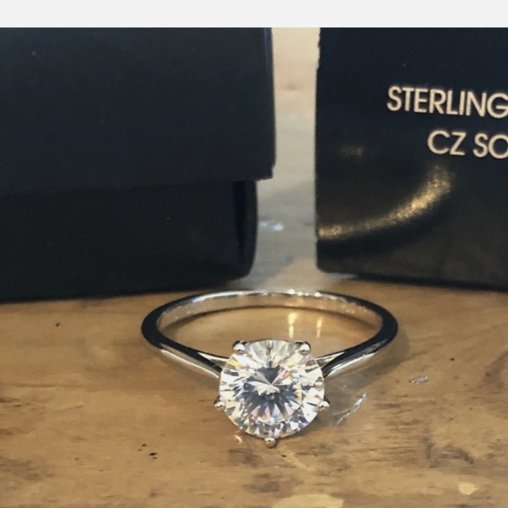 Sterling Silver Cz Solitaire Ring - image 1